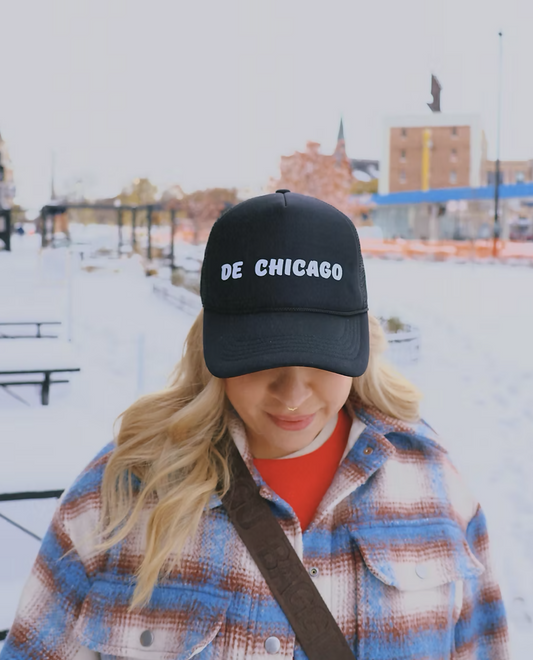 DE CHICAGO TRUCKER HAT