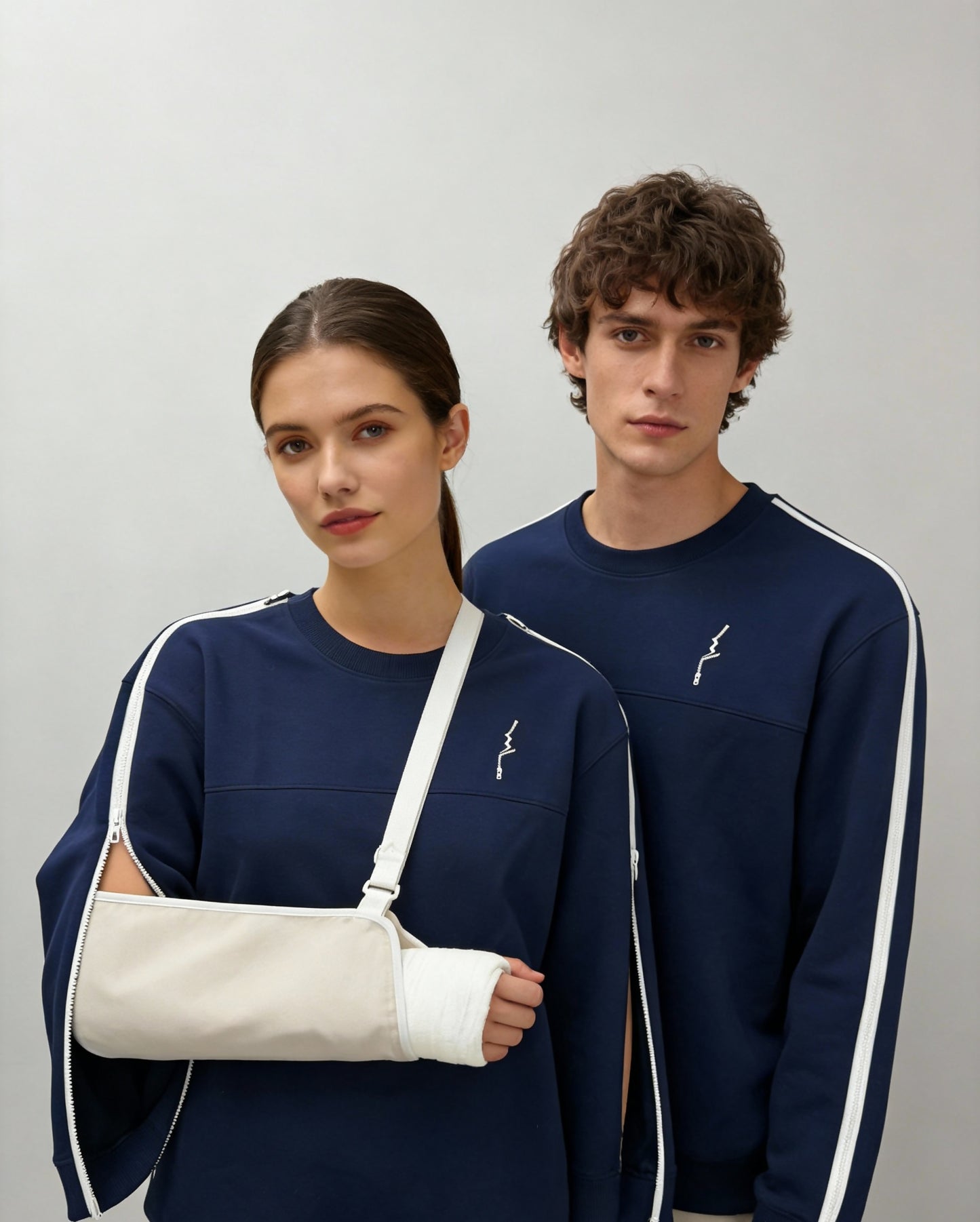 Unisex Easy-On/Off Sweatshirt (Upper Limb Injury/Bone Fracture Recovery)